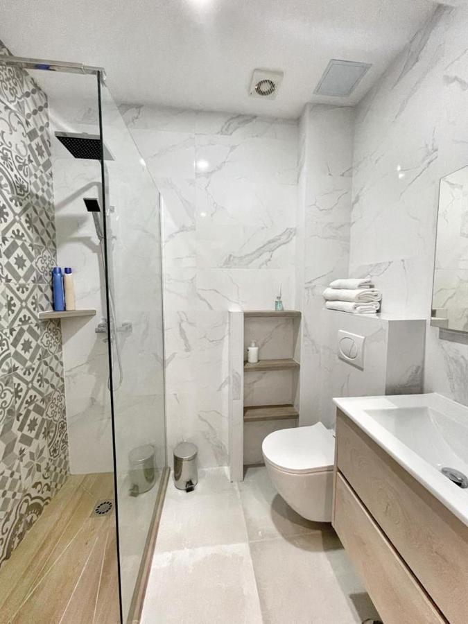 Luna Ensuites Centro มาลากา ภายนอก รูปภาพ